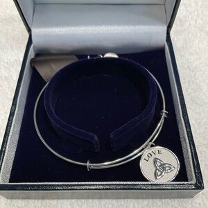 Trinity Knot Bracelet